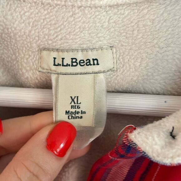 L.L. bean red flannel fleece trim button down size XL - Picture 3 of 9